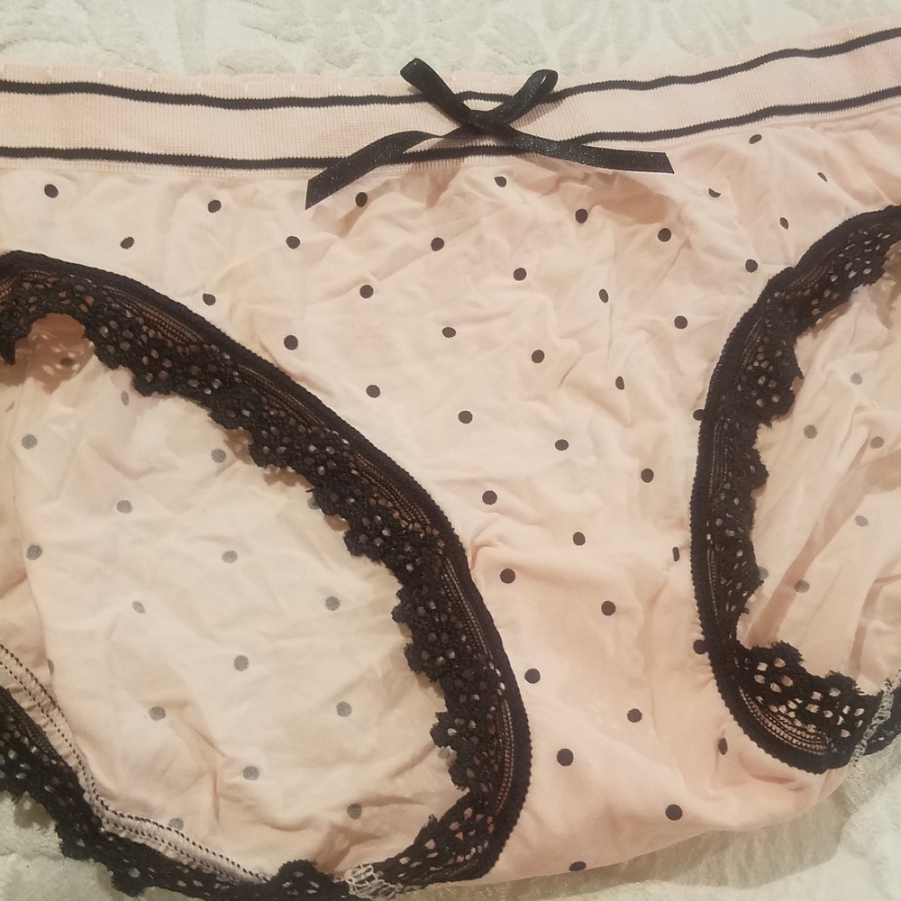 Brand new Victoria's Secret pink polka dot panty large Rare